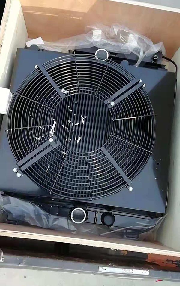 草莓APP视频在线观看高清压路机水箱总成