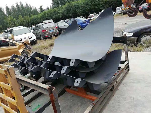 草莓APP视频在线观看高清压路机震动轮凸块